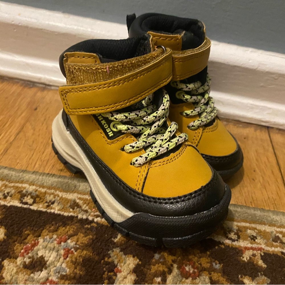 OshKosh B'gosh Yellow and Black Kids Boots